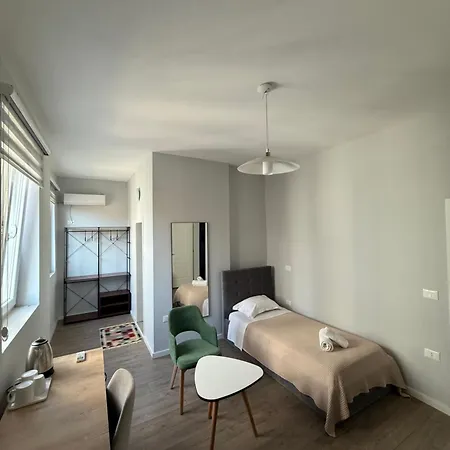 Living Guest house *